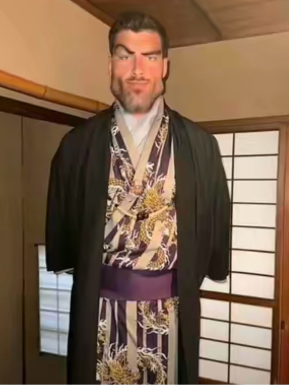 Meet your Posher, Max